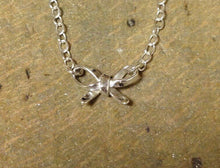 Load image into Gallery viewer, Sterling silver bow necklace