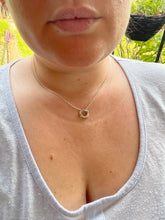 Load image into Gallery viewer, Medium entwined necklace